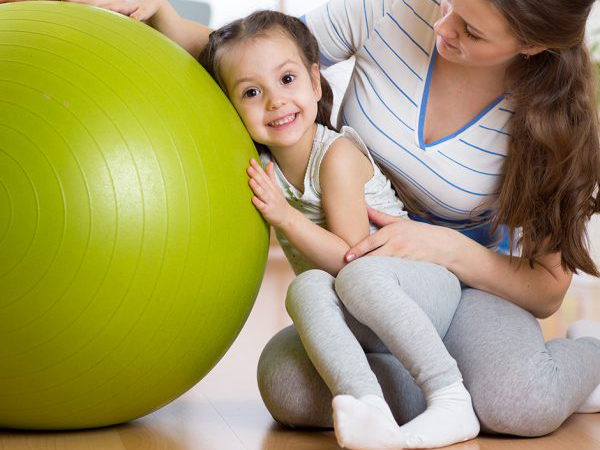 Bố mẹ cần làm gì để đối mặt với “khủng hoảng tuổi lên 3”
