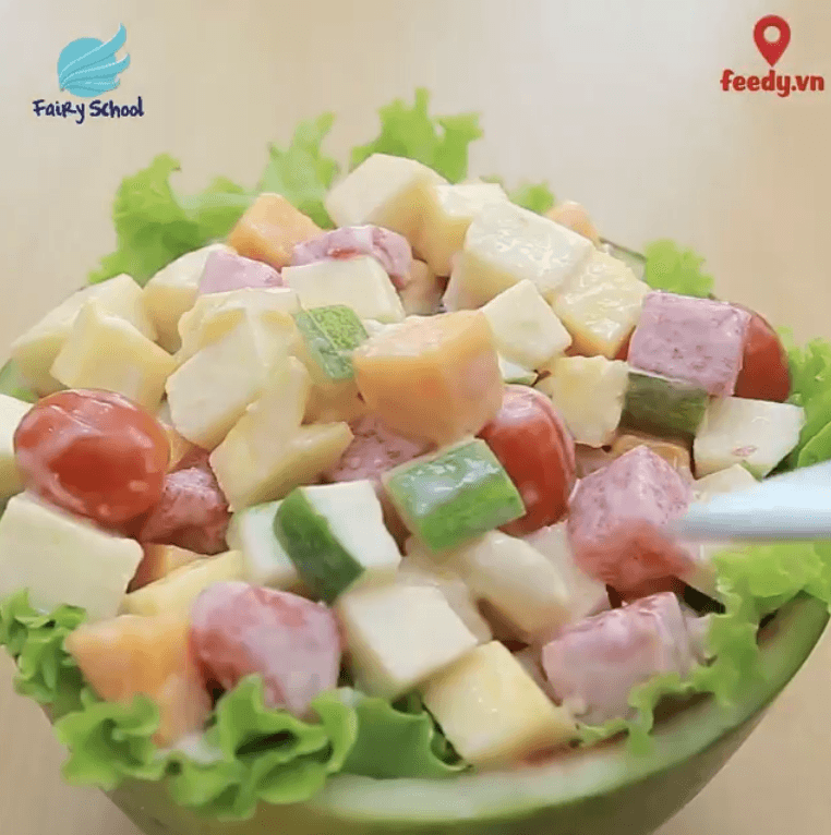 MONTESSORI : "Làm salad hoa quả - Kỹ năng trộn"