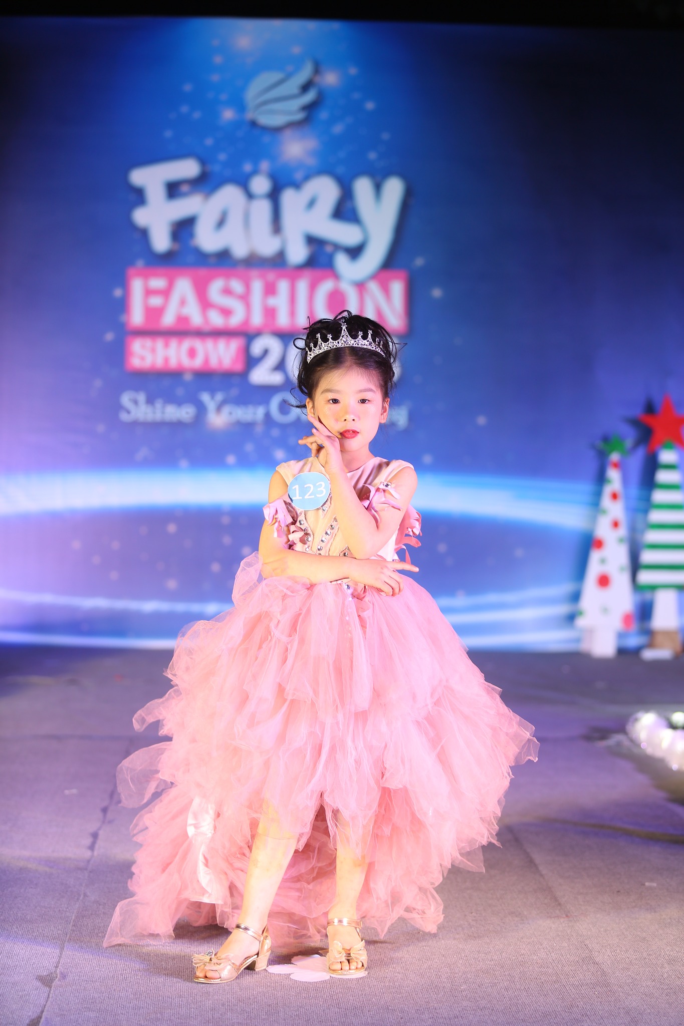 Quán quân siêu mẫu nhí 3T EDU FASHION SHOW 2023 – Tài năng không đợi tuổi