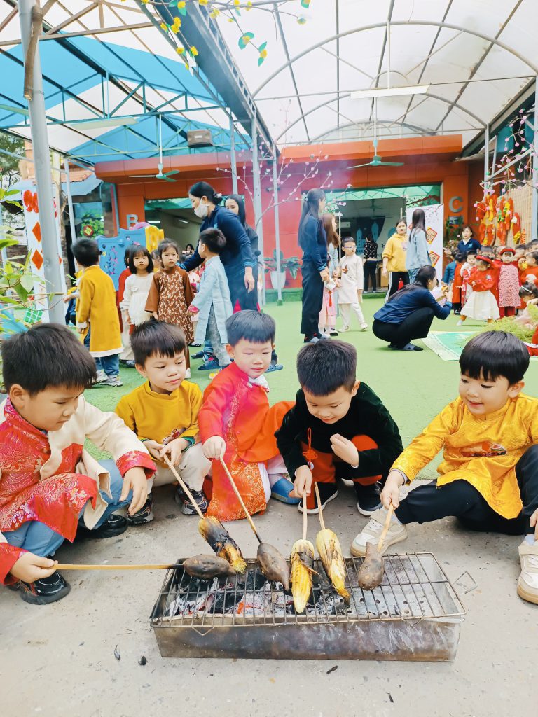 Sôi nổi các hoạt động trải nghiệm tại sự kiện Màu của Tết