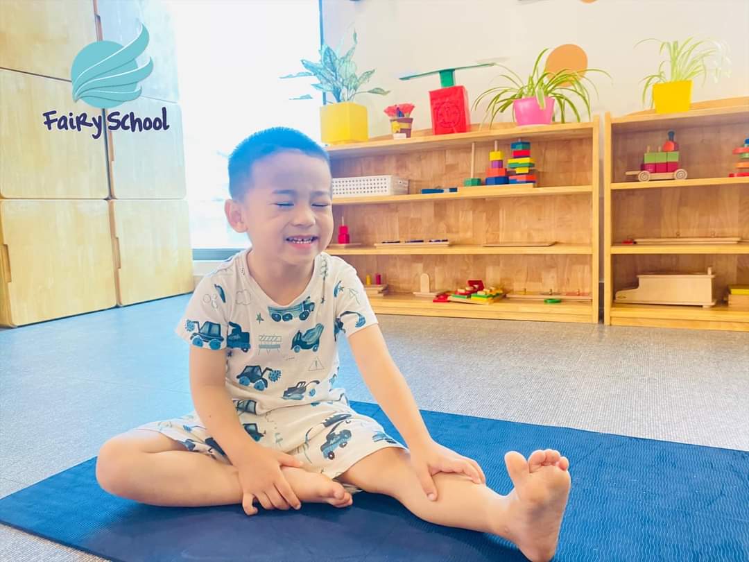 Tiết học Yoga luyện tập thể chất và tinh thần cho trẻ mầm non