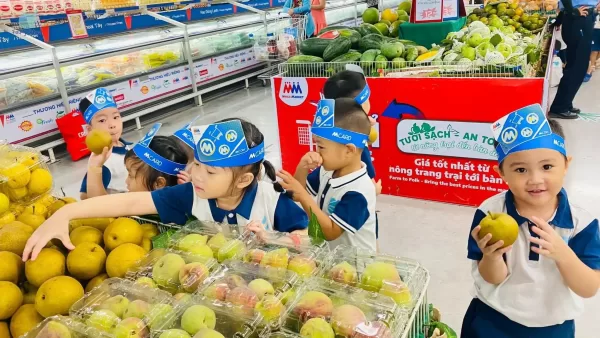Bé đi siêu thị, trải nghiệm điều hay, sử dụng tiền hiệu quả