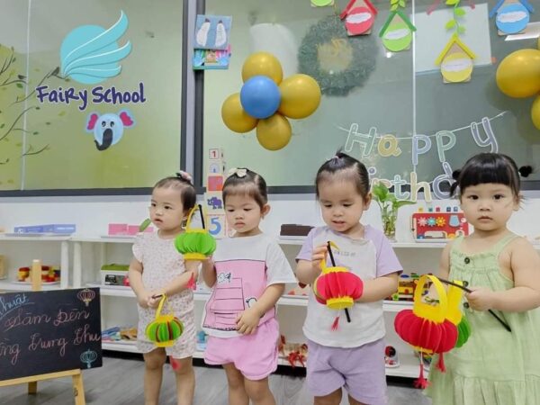 Cô trò 3T EDU chuẩn bị cho Dạ tiệc đêm rằm