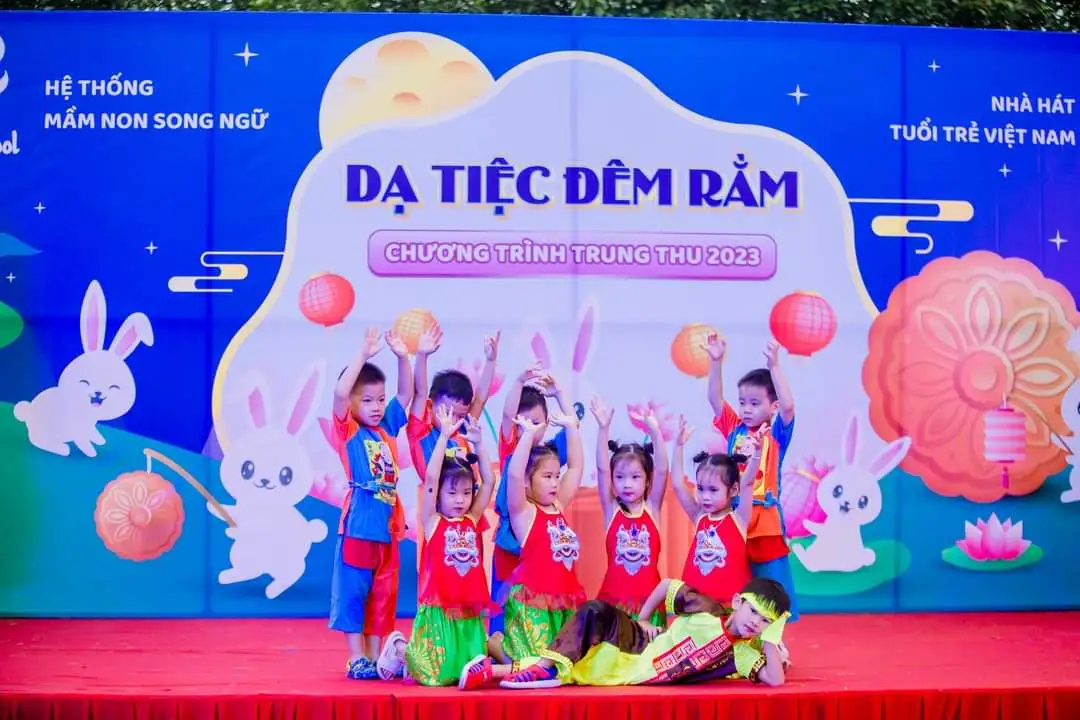 Những khoảnh khắc đáng yêu của dạ tiệc đêm rằm 3T EDU Schoool