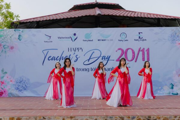 Gala kỷ niệm ngày Nhà Giáo Việt Nam 20/11 - "3T EDU trong tôi là hạnh phúc"
