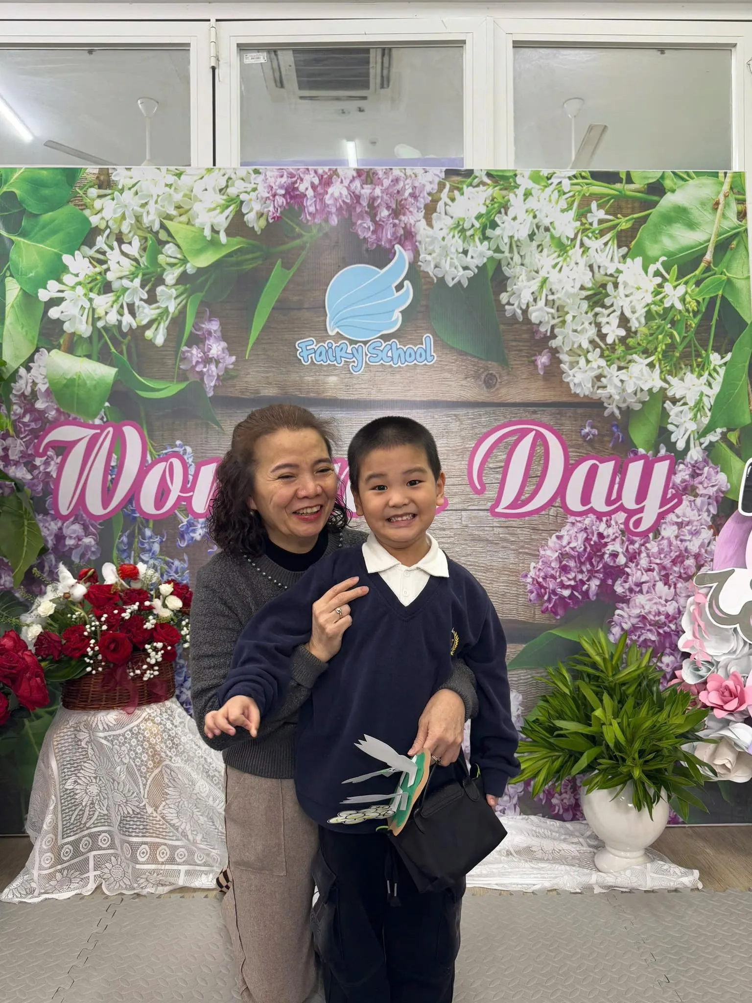 3T Edu chào mừng Ngày Quốc tế Phụ nữ 8/3 – Trao gửi yêu thương từ những đôi tay bé nhỏ