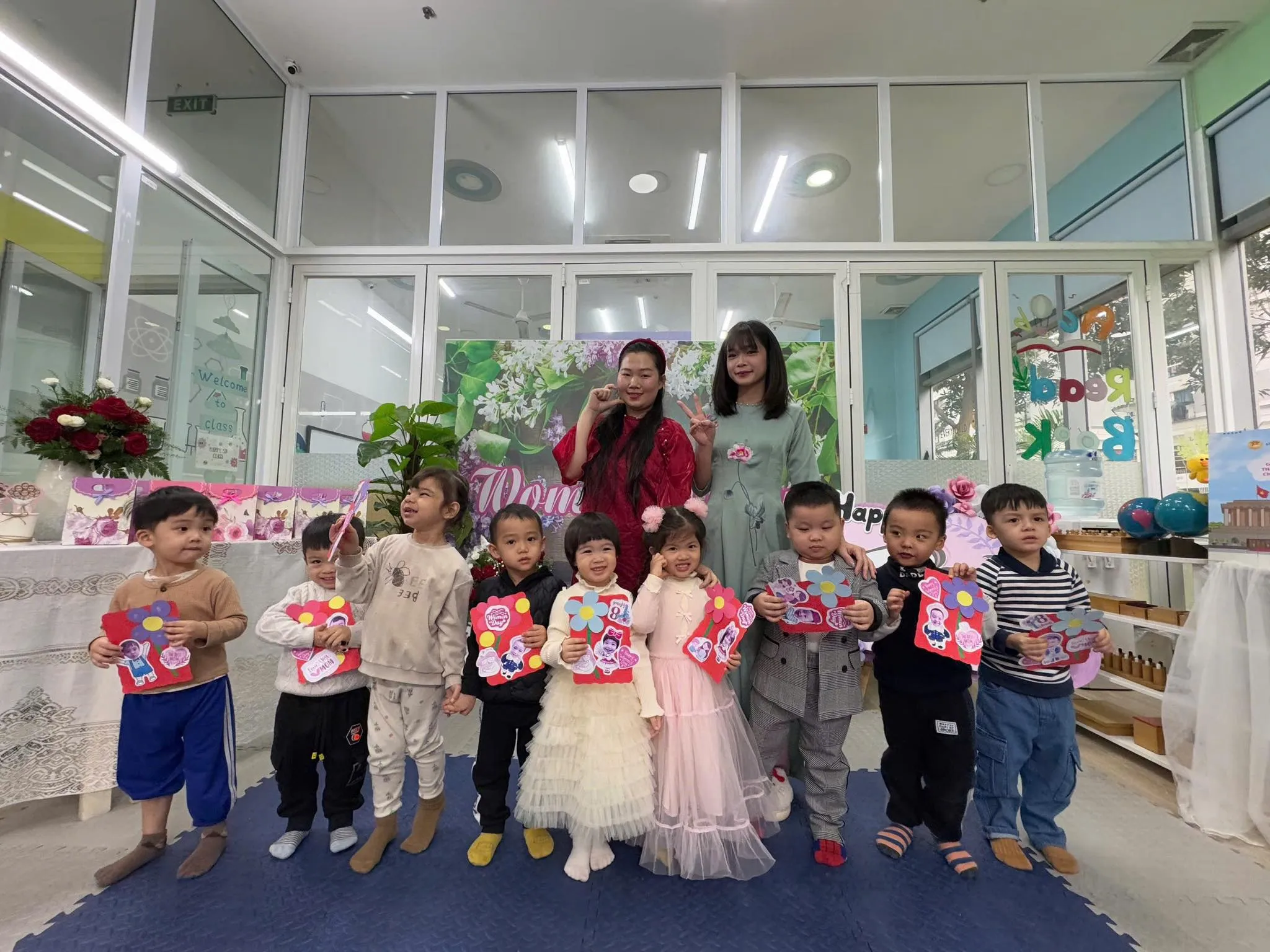 3T Edu chào mừng Ngày Quốc tế Phụ nữ 8/3 – Trao gửi yêu thương từ những đôi tay bé nhỏ