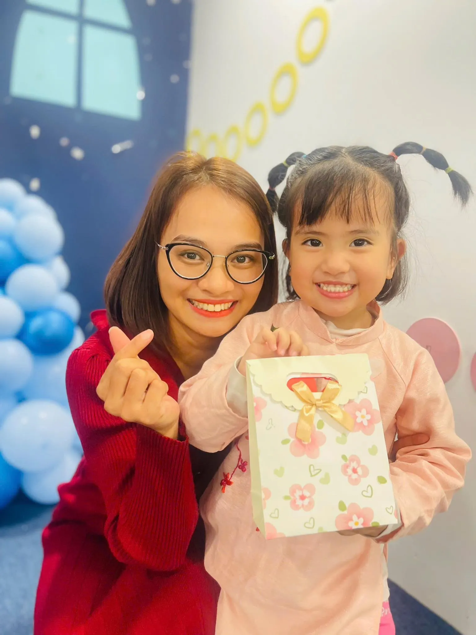 3T Edu chào mừng Ngày Quốc tế Phụ nữ 8/3 – Trao gửi yêu thương từ những đôi tay bé nhỏ