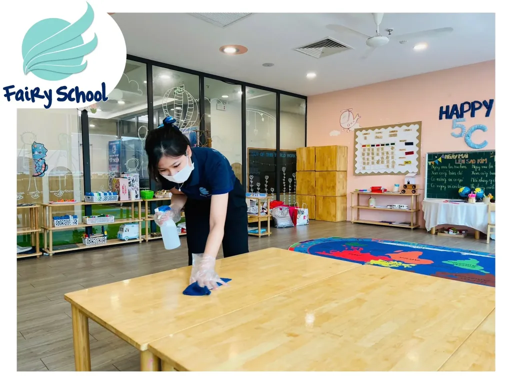Vệ Sinh Lớp Học Hàng Tuần – Bảo Vệ Sức Khỏe Bé Yêu