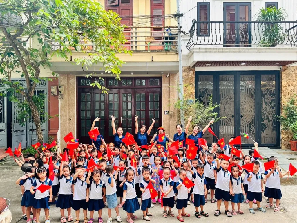 Hào Hứng Tuần Lễ Quốc Khánh - Bé Tự Hào Việt Nam, Vững Bước Tương Lai 51 Hào Hứng Tuần Lễ Quốc Khánh - Bé Tự Hào Việt Nam, Vững Bước Tương Lai