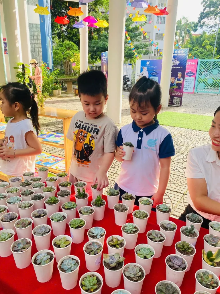 Hào Hứng Tuần Lễ Quốc Khánh - Bé Tự Hào Việt Nam, Vững Bước Tương Lai 41 Hào Hứng Tuần Lễ Quốc Khánh - Bé Tự Hào Việt Nam, Vững Bước Tương Lai