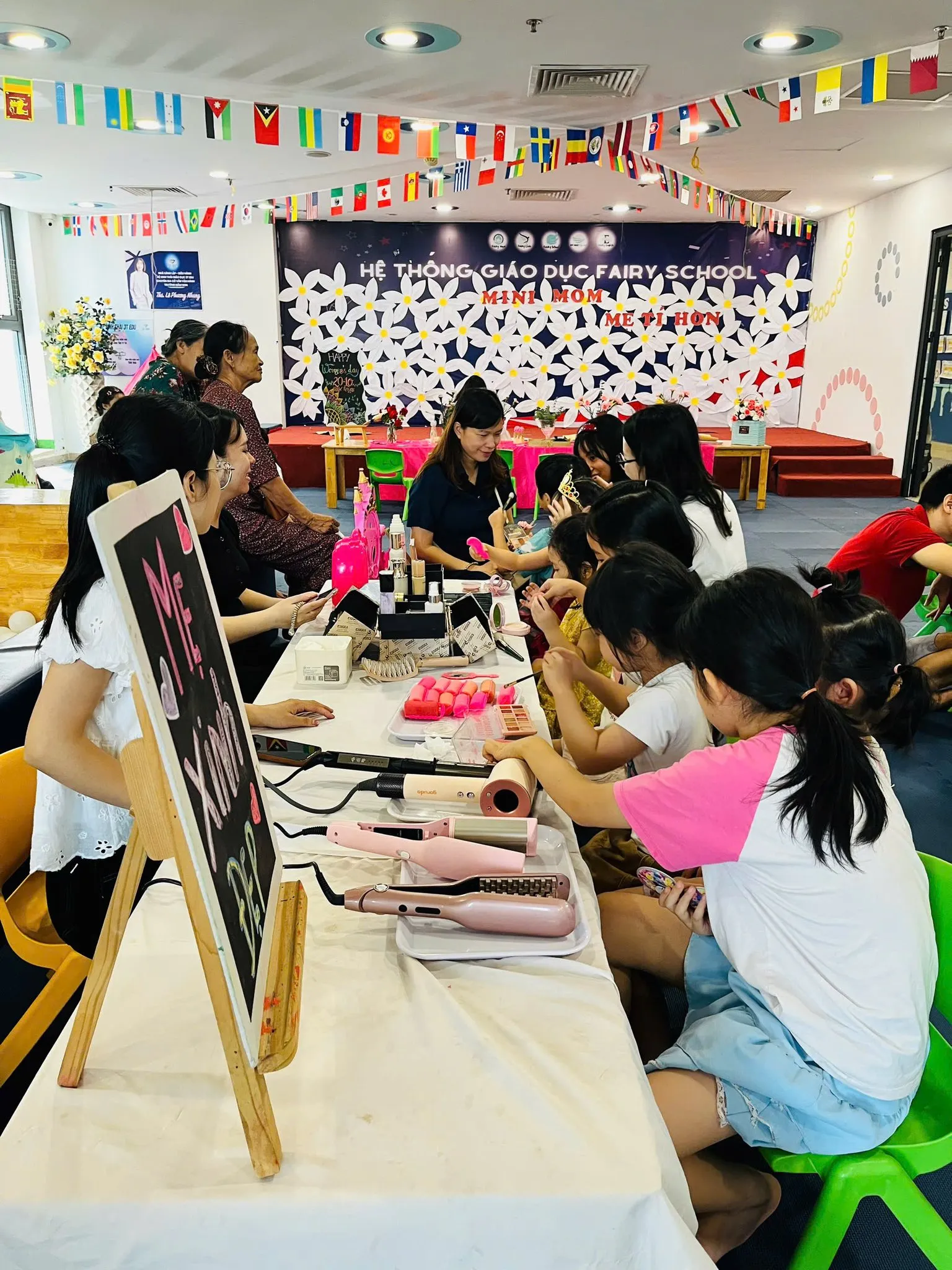 Ngày 20/10 rộn ràng yêu thương tại 3T Edu – Khi con học cách yêu và trân trọng