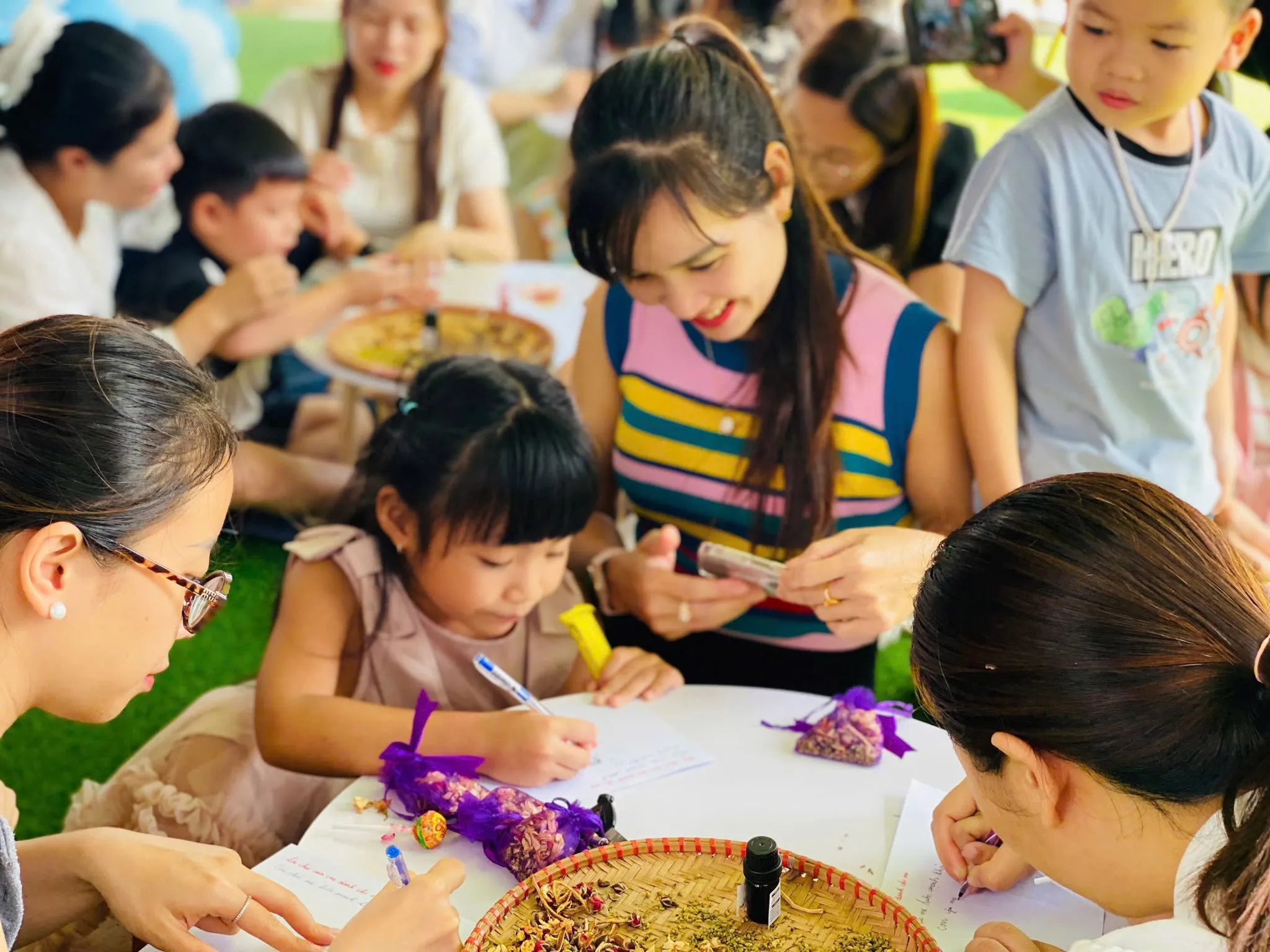 Ngày 20/10 rộn ràng yêu thương tại 3T Edu – Khi con học cách yêu và trân trọng