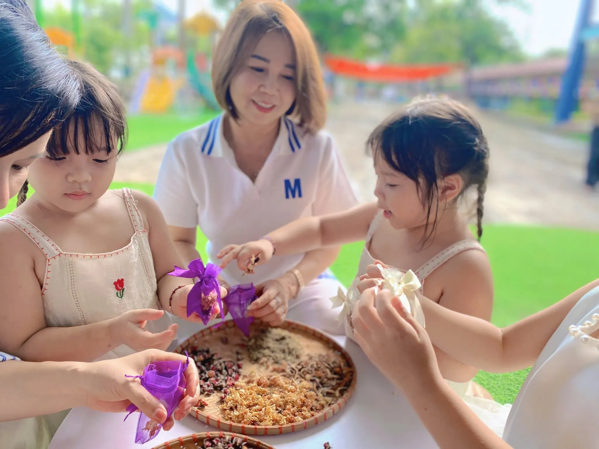 Ngày 20/10 rộn ràng yêu thương tại 3T Edu – Khi con học cách yêu và trân trọng