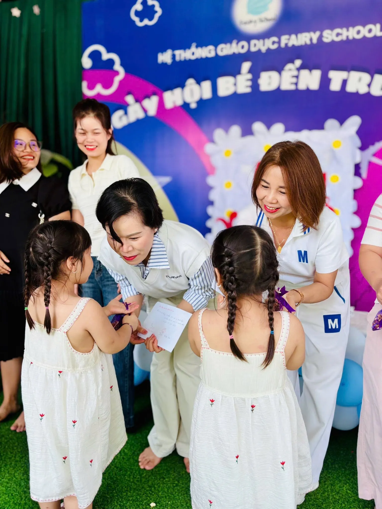 Ngày 20/10 rộn ràng yêu thương tại 3T Edu – Khi con học cách yêu và trân trọng