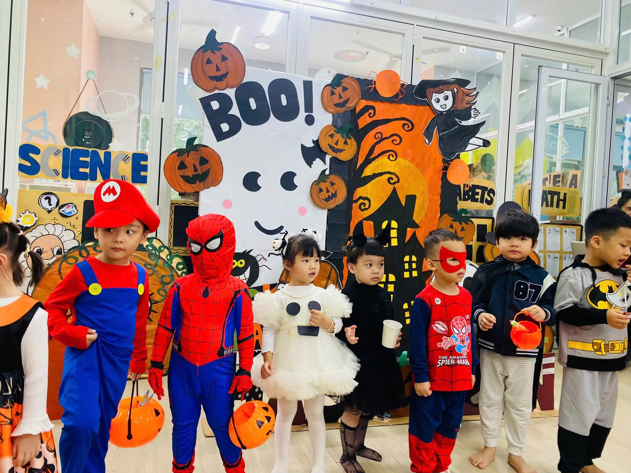Halloween diệu kỳ của những phù thủy nhí 3T Edu