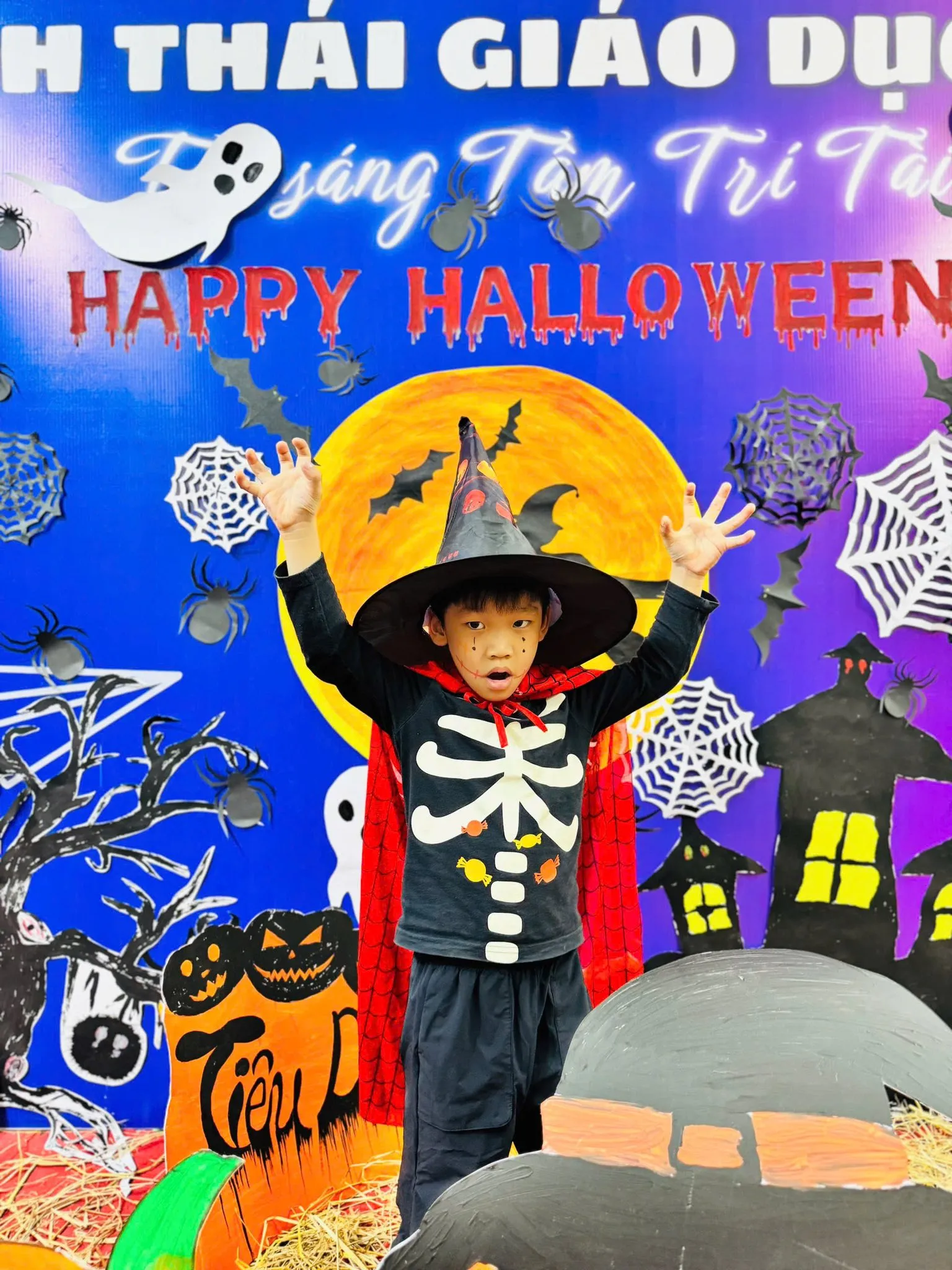 Halloween diệu kỳ của những phù thủy nhí 3T Edu